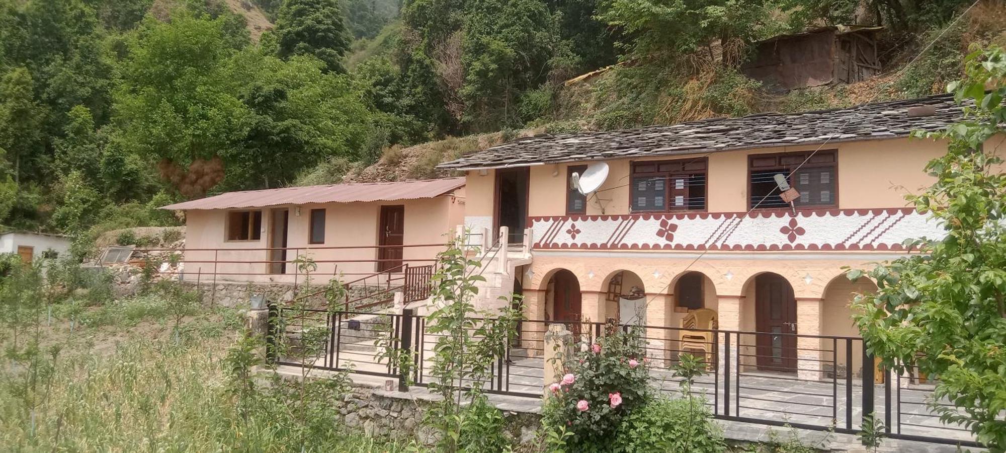 Ds Residency Homestay, Mohana Chakrata Zewnętrze zdjęcie